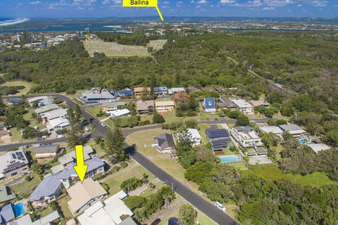 Baileys Beach House - Hobart Tourism 1