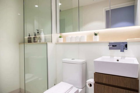 Eclectic 1 Bedroom South Yarra Hideaway - Tourism TAS 5