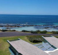 Boathouse nearly in the water  wonderful views - Tourism TAS
