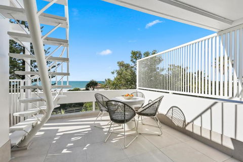 Luxury Beachside Apartment - Hobart Tourism 6