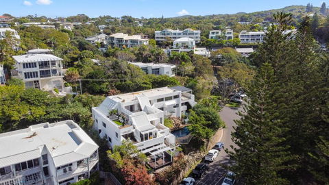 Luxury Beachside Apartment - Hobart Tourism 4