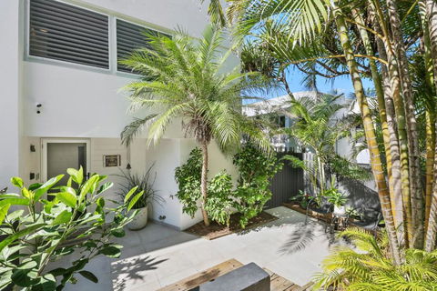 Luxury Beachside Apartment - Hobart Tourism 2
