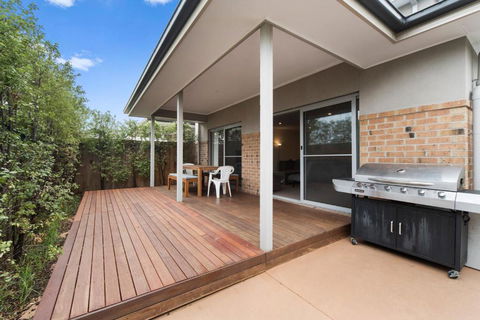 Cootamundra - Hobart Tourism 4