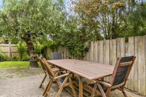 THE BEACH HIVE PET FRIENDLY (OUTSIDE ONLY) INLET SIDE - Tourism TAS 6