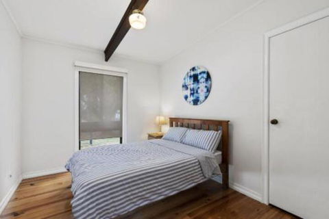 THE BEACH HIVE PET FRIENDLY (OUTSIDE ONLY) INLET SIDE - Tourism TAS 1