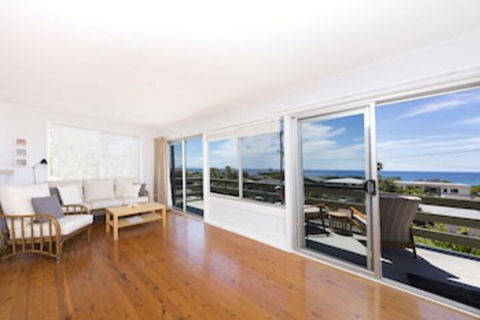 Beach Cottage - Hobart Tourism 0