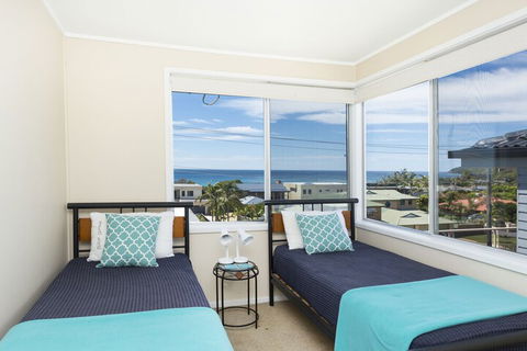 Beach Cottage - Hobart Tourism 1