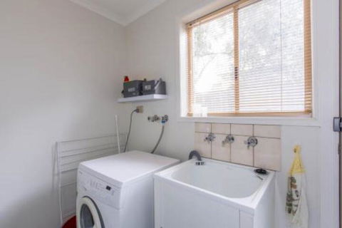 PERFECT On PYMBLE AVE - Tourism TAS 4
