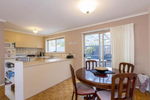 PERFECT On PYMBLE AVE - Tourism TAS 3