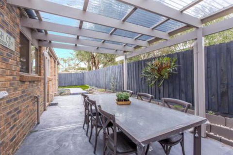 PERFECT On PYMBLE AVE - Tourism TAS 6
