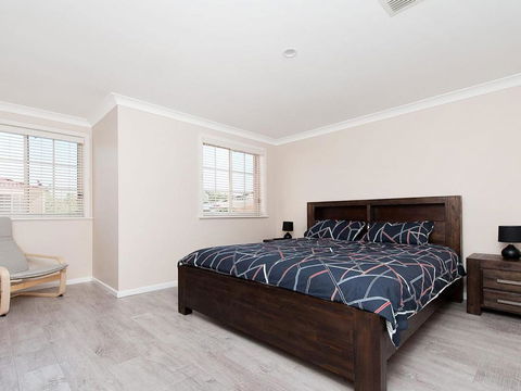 Townhouse On Tomaree 6 / 26 - Tourism TAS 1