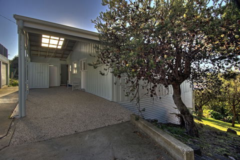 Freycinet Beachfront Retreat - Tourism TAS 0