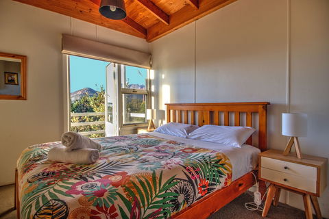 Freycinet Beachfront Retreat - Tourism TAS 1