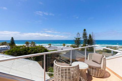 Casual Hamptons Living Sunshine Beach - Hobart Tourism 4