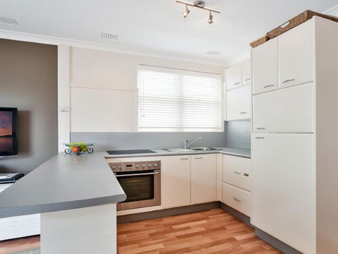 4 Sebastapol 66 Thurlow Avenue Great Little Unit - Tourism TAS 1