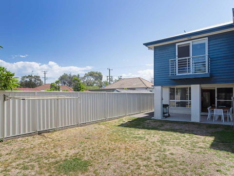 Relax At Pacific 1 / 26 Pacific Avenue Private Duplex With Enclosed Yard - Tourism TAS 3