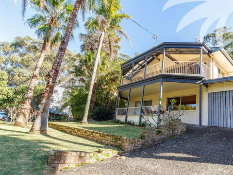 Picturesque Lizzie Palms 1 - Tourism TAS 5
