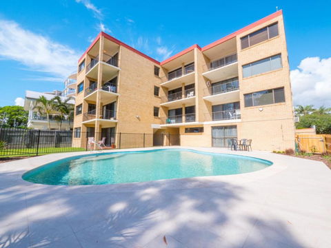 Golden Shores U7 21 Landsborough Parade - Hobart Tourism 5