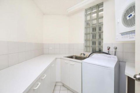 Wickham Cove Unit 10 45 Albert Street. Kings Beach - Hobart Tourism 4