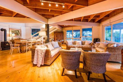 Yallingups Best Located Beach House - Tourism TAS 4