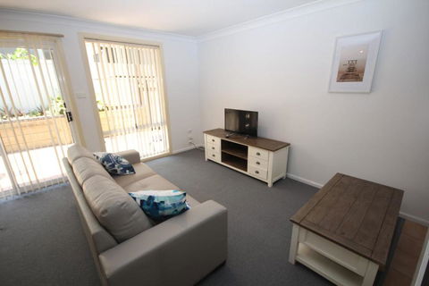 Waters Edge - Hobart Tourism 1