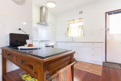Broadway Apartments - Tourism TAS 3