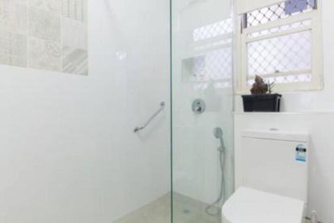 Broadway Apartments - Tourism TAS 6