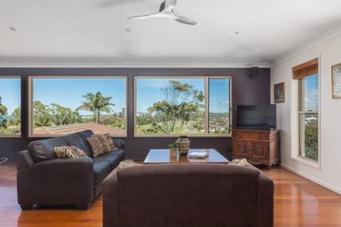 The Richmond Beach Villa - Hobart Tourism 5