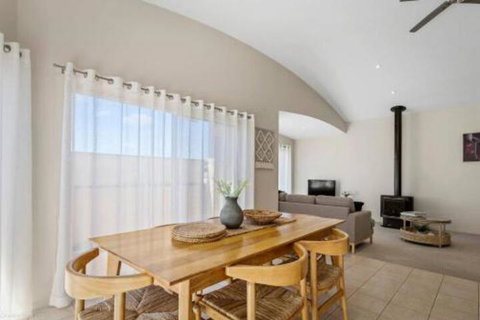 DRIFTWOOD VILLA Free Wifi Walk To Beach - Tourism TAS 6