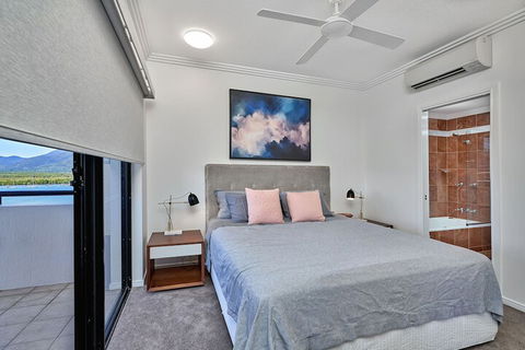 Belle Escapes Luxury Penthouse With Ocean Views - Hobart Tourism 4