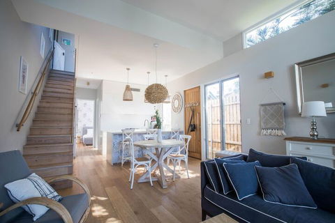 Beachside Bliss (669i) - Hobart Tourism 7