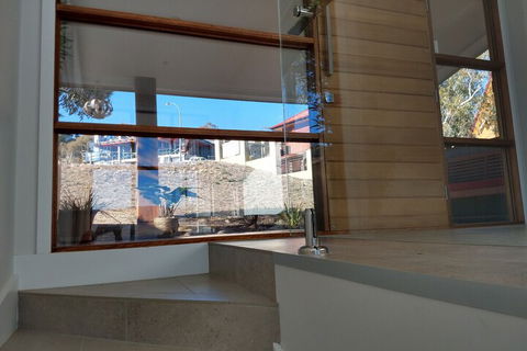Willow Bay Lodge - Hobart Tourism 2