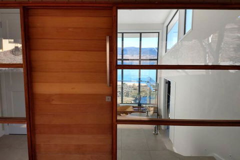 Willow Bay Lodge - Hobart Tourism 1