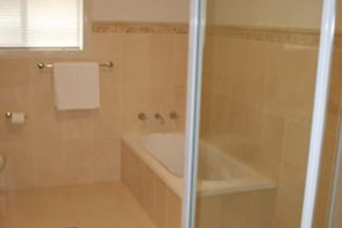 Breakaway Apartments - Tourism TAS 7