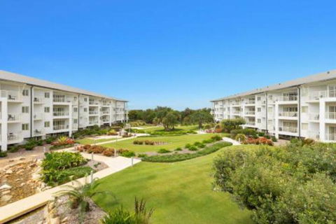 RESORT On The BEACH 5215 OCEAN GLIMPSES - Tourism TAS 5
