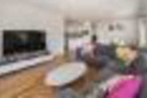 Barefoot Bungalow - Hobart Tourism 2