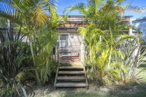 MOLLYMOOK BEACH COTTAGE - Tourism TAS 5