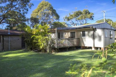 MOLLYMOOK BEACH COTTAGE - Tourism TAS 6