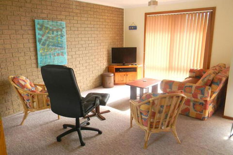 The Beach House - Tourism TAS 4