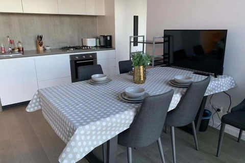 Avant Garde Living In The Heart Of The City - Tourism TAS 7