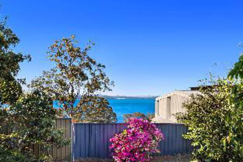 1 Bedroom House Government Road No. 102 PET FRIENDLY - Hobart Tourism 0