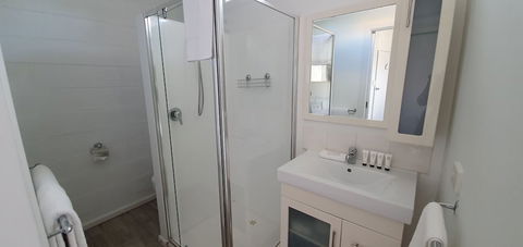 Beach Holiday Apartments Motel - Hobart Tourism 2