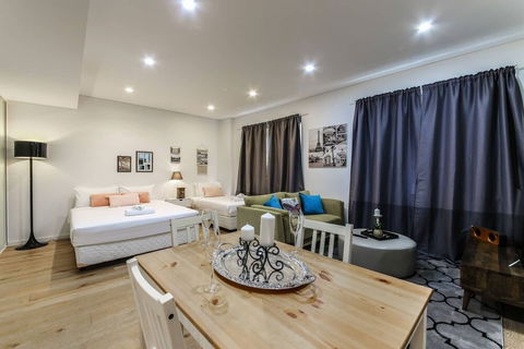 A13-darling Harbour Studio - Tourism TAS 3