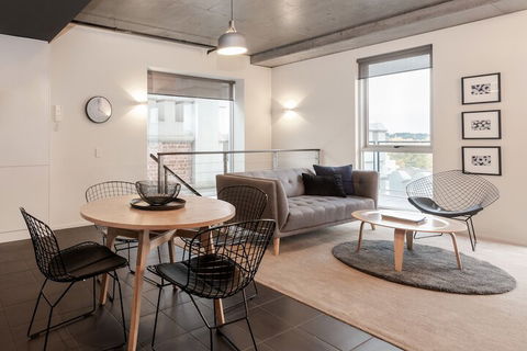 Luxury East Melbourne Apartment - Hobart Tourism 4
