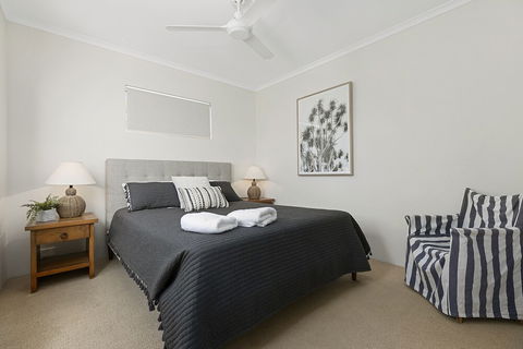 Sunshine Beach Penthouse With Beach Views Unit 9 / 21 Park Crescent Sunshine Beach - Hobart Tourism 4