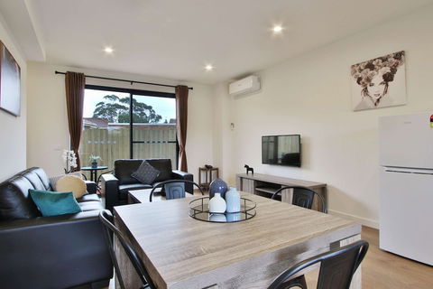 Quality Apartments Dandenong - Tourism TAS 6