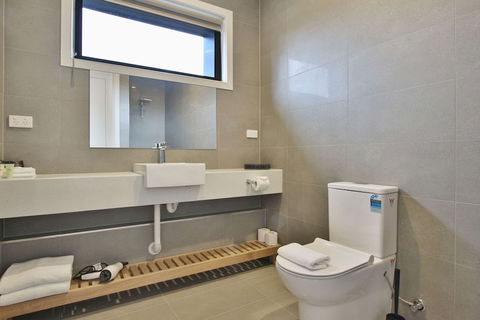 Quality Apartments Dandenong - Tourism TAS 0