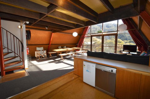Moonbah Ski Lodge - Hobart Tourism 4