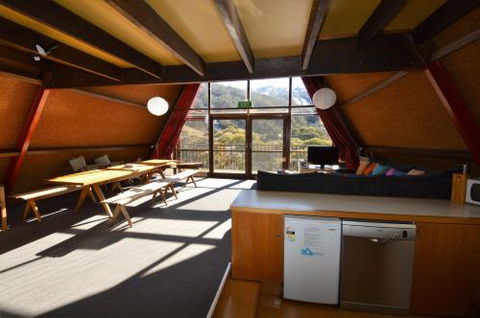 Moonbah Ski Lodge - Hobart Tourism 1