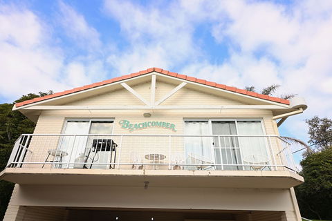Beachcomber Pet Friendly - Hobart Tourism 0